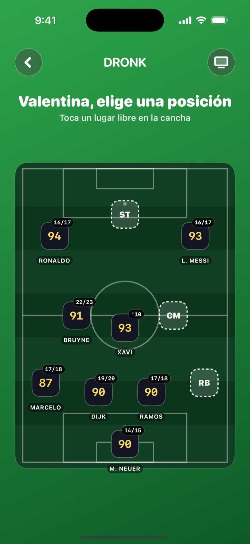 El Draft de fútbol en Dronk: una formación 4-3-3 en la cancha con estrellas colocadas y los puestos que faltan por llenar
