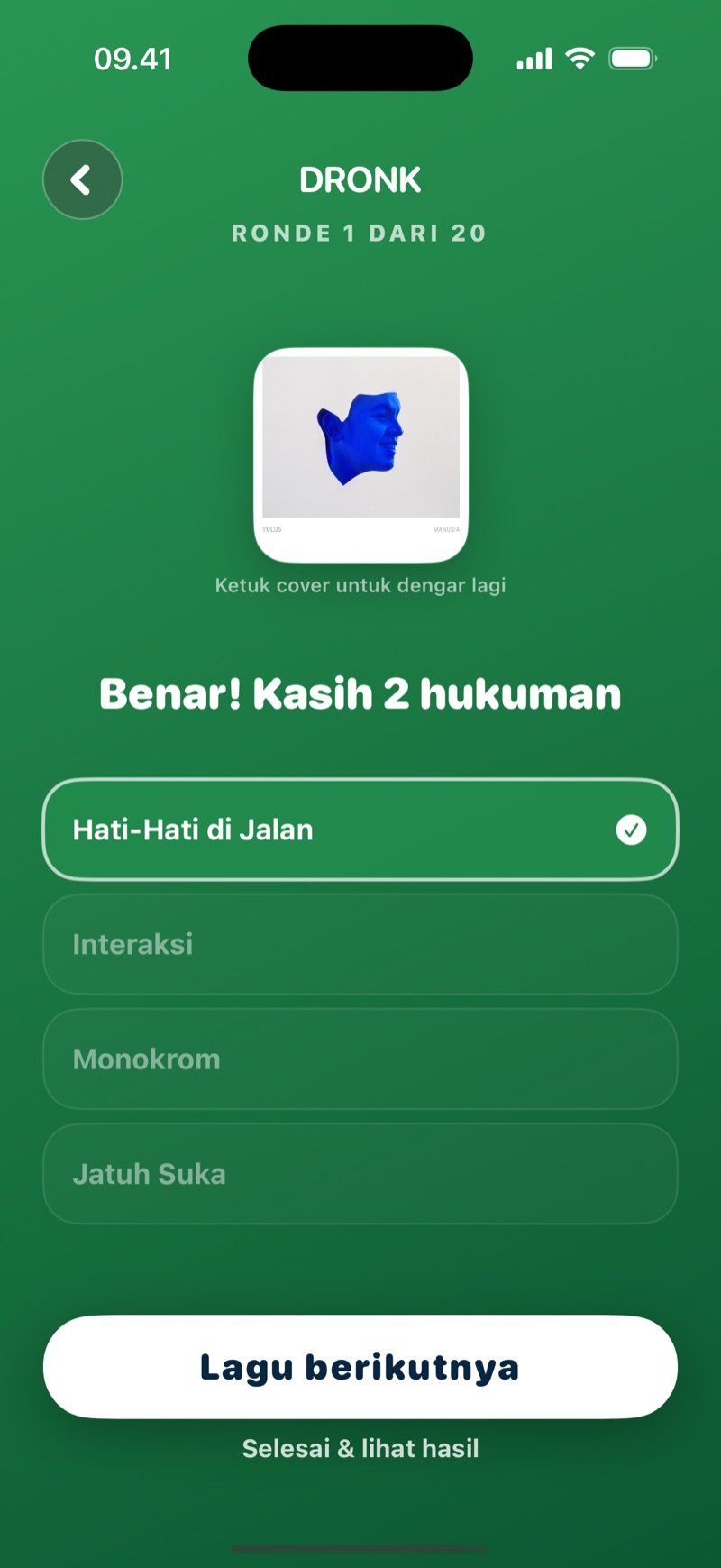 Tebak Lagu setelah jawaban benar: judul yang benar ditandai centang, teks Benar! Kasih 2 hukuman, judul dan tahun rilis lagu, tombol Lagu berikutnya dan tautan Selesai & lihat hasil