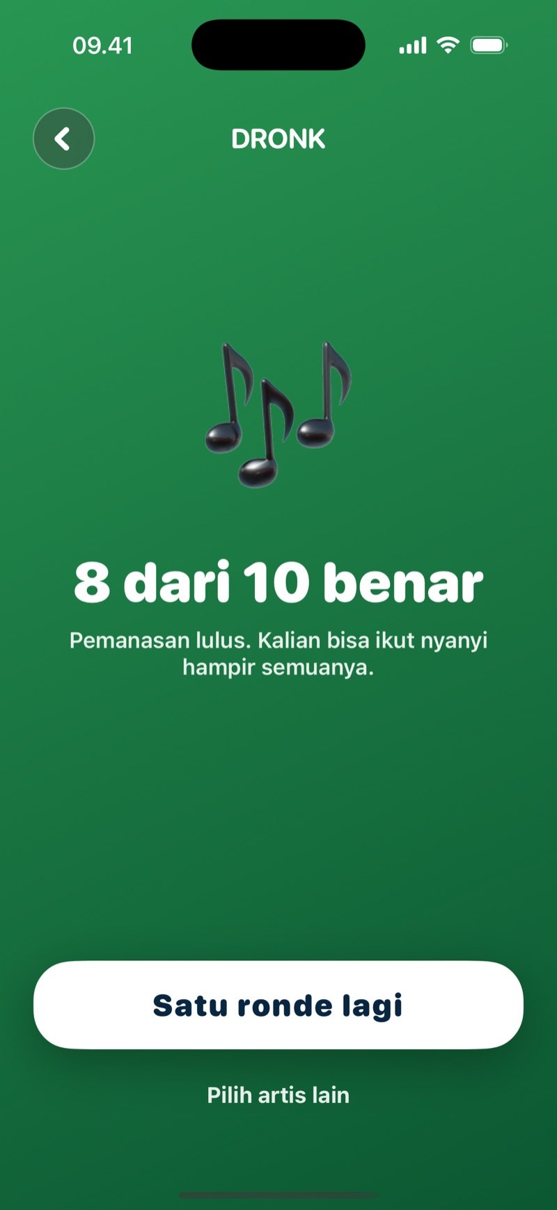 Layar hasil Tebak Lagu: ikon not besar, jumlah jawaban benar, satu kalimat tentang hasil kalian, tombol Satu ronde lagi dan tautan Pilih artis lain