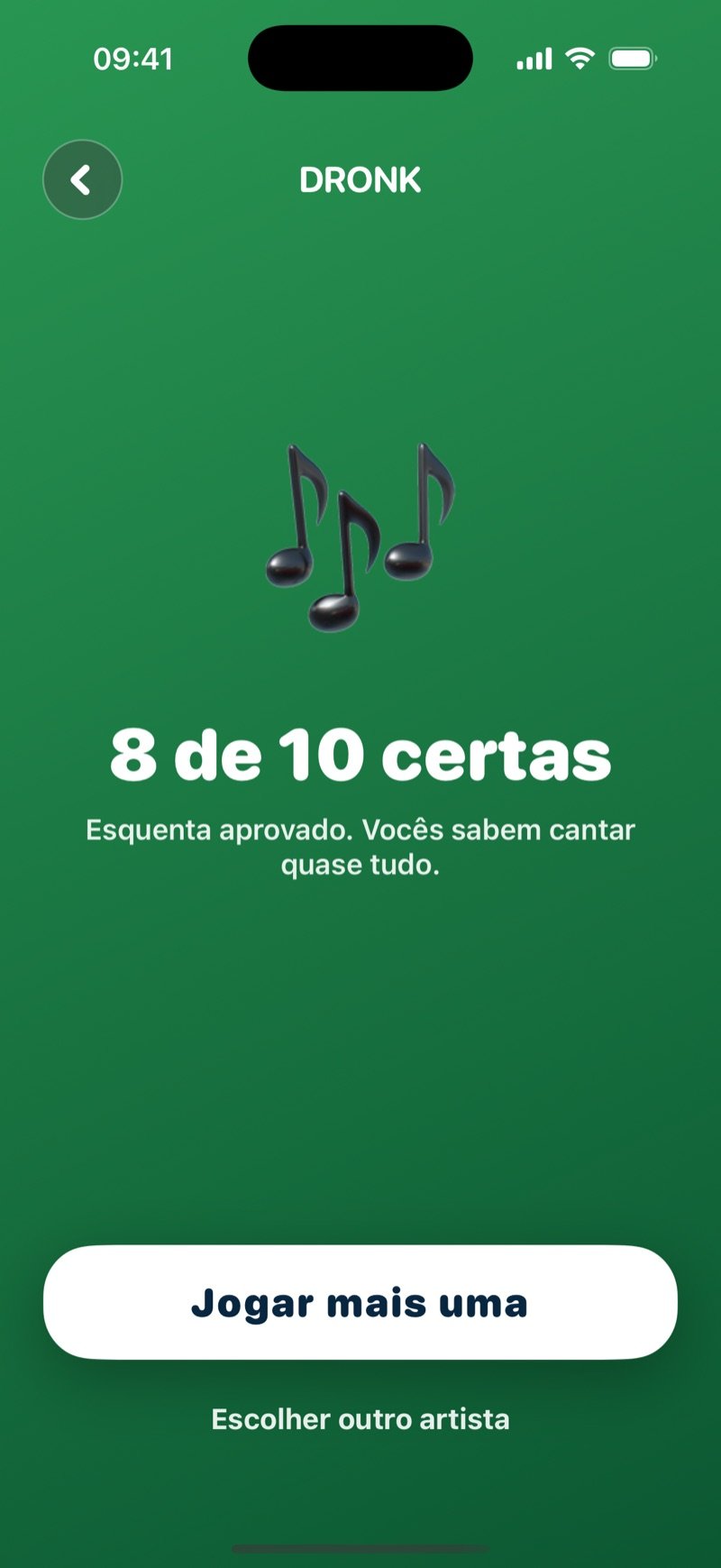 A tela de resultado do Adivinhe a Música: um ícone grande de nota, 8 of 10 correct, a frase Warm-up approved, you can sing along to most of it, o botão One more round e o link Pick another artist (captura da versão em inglês)