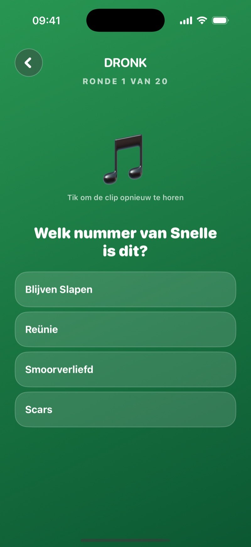 Raad het liedje in de Dronk-app: ronde 1 van 20, een nootje met Tap to replay the clip, de vraag Which Lewis Capaldi song is this? en vier titels: Before You Go, Someone You Loved, Bruises, Hold Me While You Wait (screenshot van de Engelse versie)