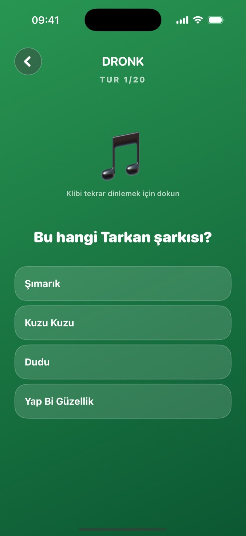 Dronk uygulamasında Şarkıyı Tahmin Et: parçayı tekrar dinlemek için nota simgesi, sanatçının hangi şarkısı olduğu sorusu ve seçilecek dört şarkı adı