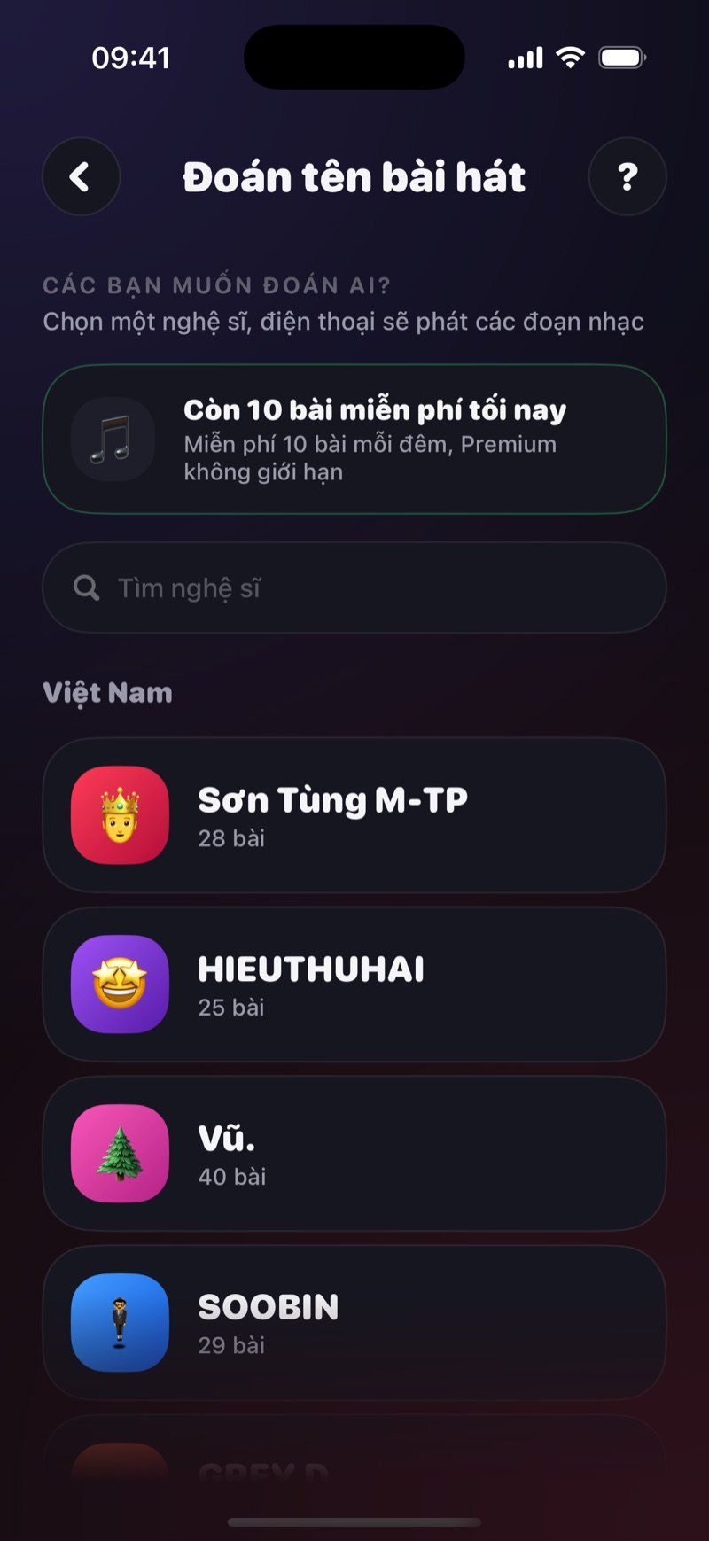 Màn hình chọn nghệ sĩ trong Đoán tên bài hát: câu hỏi Các bạn muốn đoán ai?, ô màu xanh cho biết số bài miễn phí còn lại tối nay, ô Tìm nghệ sĩ và danh sách nghệ sĩ kèm số bài bên cạnh tên