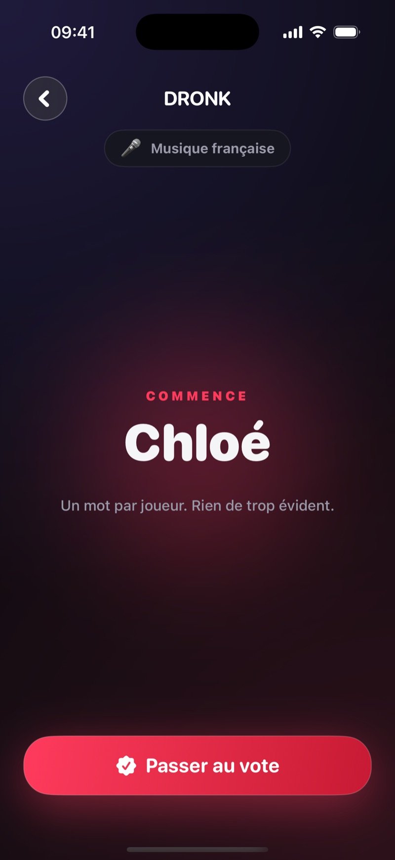 Tour d'indices dans Dronk : bannière Mia goes first, catégorie Animals, la ligne One word per player, no giveaways, un anneau de chrono à 39 secondes avec 1m sélectionné, et un bouton Go to vote (capture de la version anglaise)