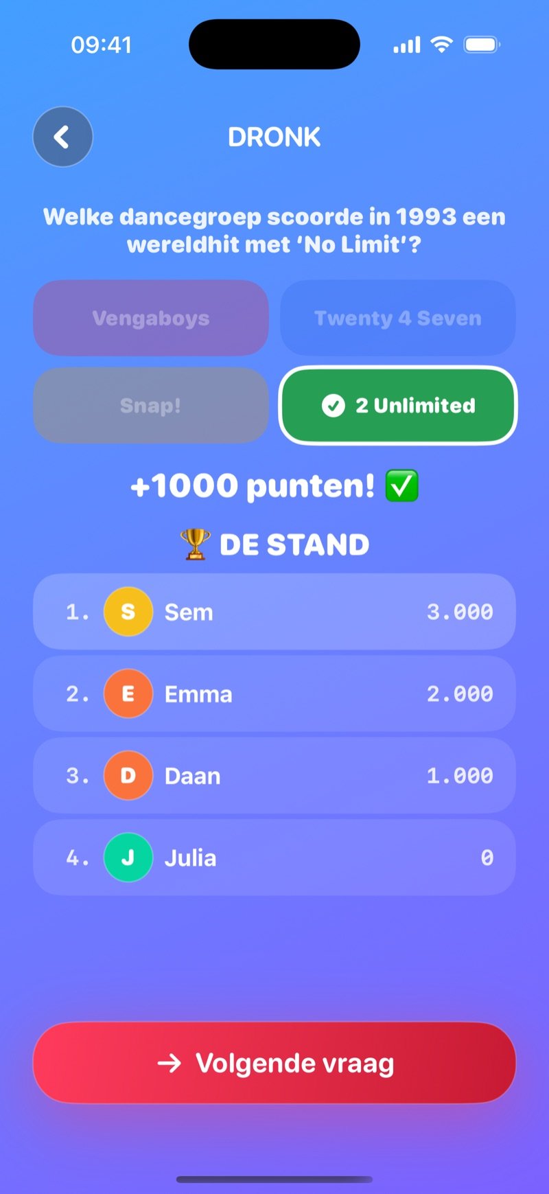 Onthulling in De Quiz: Who plays Harry Potter in the movies? met Daniel Radcliffe gemarkeerd als goed, een banner +1000 points!, en The Standings: 1. Jacob 3,000, 2. Olivia 2,000, 3. Jake 1,000, 4. Mia 0, plus een knop Next question (screenshot van de Engelse versie)