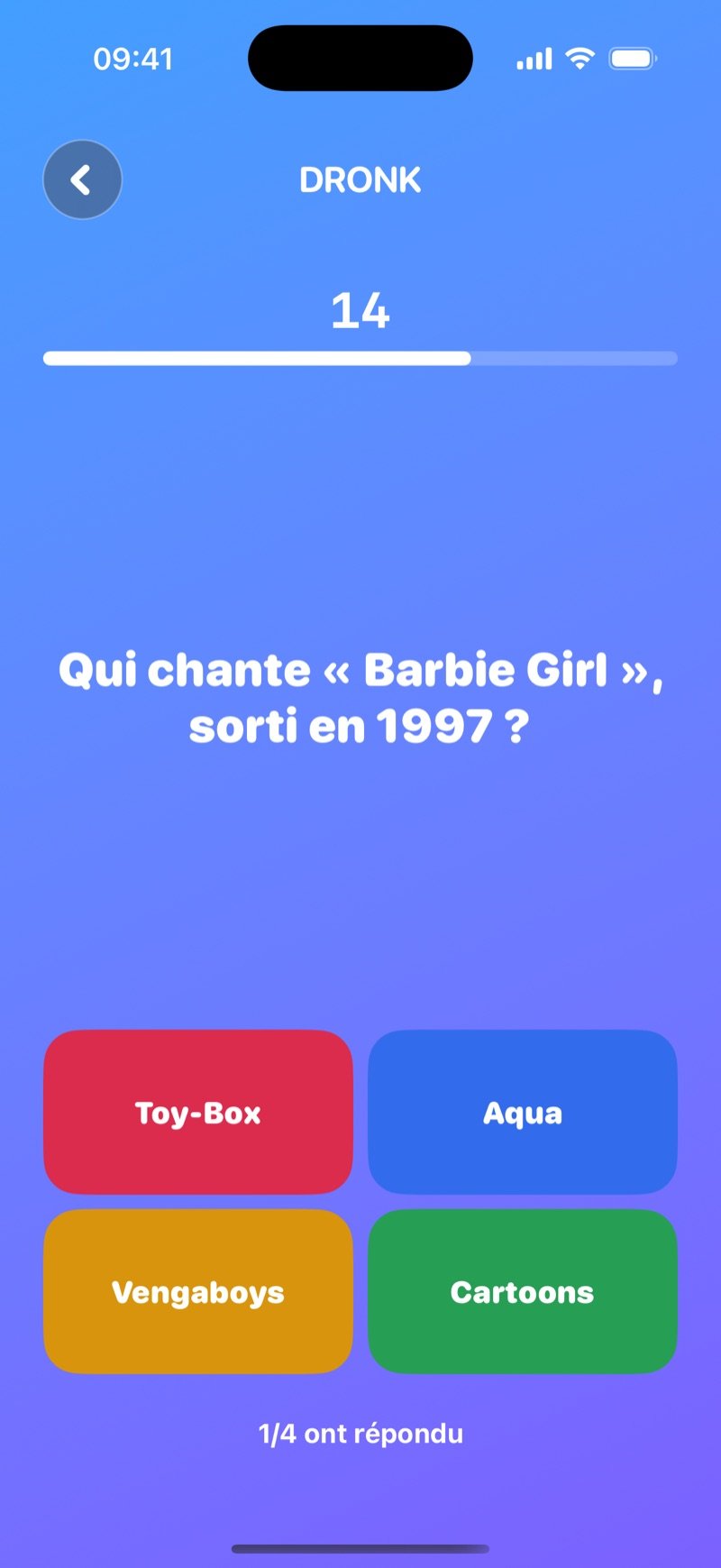 Le Quiz dans Dronk : une question en live, What is the name of the town where Stranger Things takes place?, avec quatre boutons de réponse colorés, un compte à rebours de 14 secondes et 1/4 have answered (capture de la version anglaise)