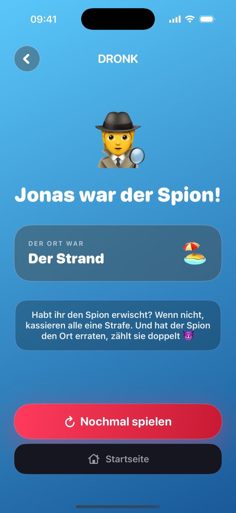 Ergebnisbildschirm in Der Spion: Jake was the spy! The location was The Beach, ein Hinweis, dass alle eine Strafe bekommen, wenn der Spion nicht erwischt wurde, doppelt, wenn der Spion den Ort erraten hat, mit Play-again- und Home-Buttons