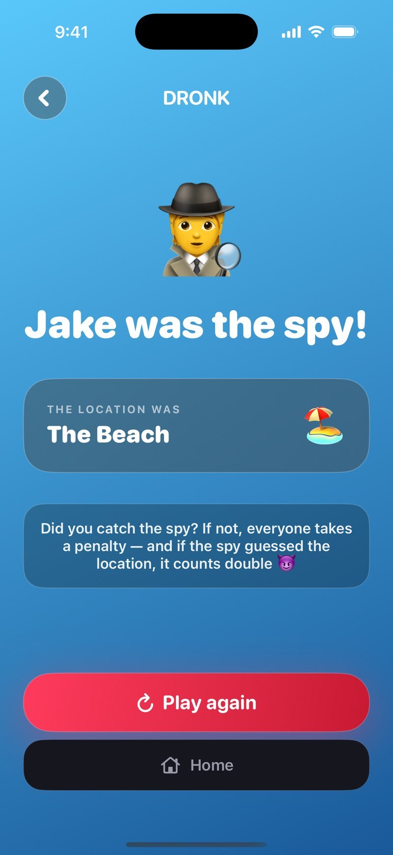 더 스파이의 결과 화면: Jake was the spy! The location was The Beach, 스파이를 못 잡으면 모두가 벌칙을 받고 스파이가 장소를 맞혔으면 두 배라는 안내, 그리고 Play again과 Home 버튼
