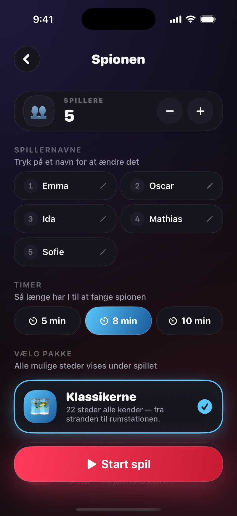 Opsætningen i Spionen: 5 spillere med navnene Emma, Oscar, Ida, Mathias og Sofie, timer på 5, 8 eller 10 min med 8 valgt, pakken Klassikerne valgt og knappen Start spil