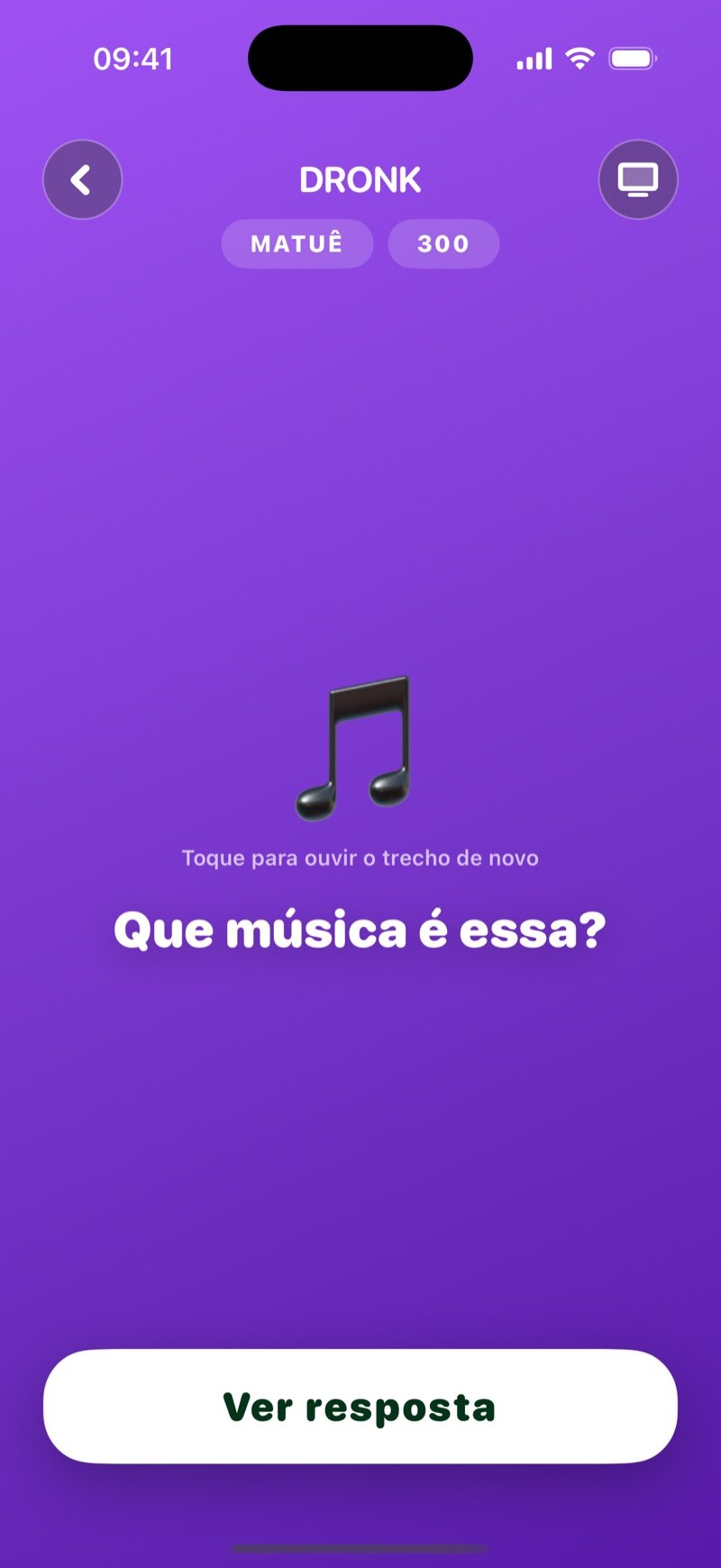 Uma casa aberta no Quadro: as etiquetas Adele e 300, um ícone grande de nota com Tap to replay the clip, a pergunta Which song is it? e o botão Show answer (captura da versão em inglês)