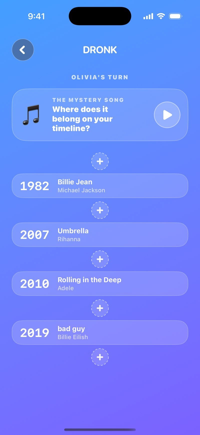 The Timeline w aplikacji Dronk: kolej Olivii, karta tajemniczej piosenki z przyciskiem play nad jej osią z czterech kart od Billie Jean (1982) do bad guy (2019), z polami + do ułożenia piosenki
