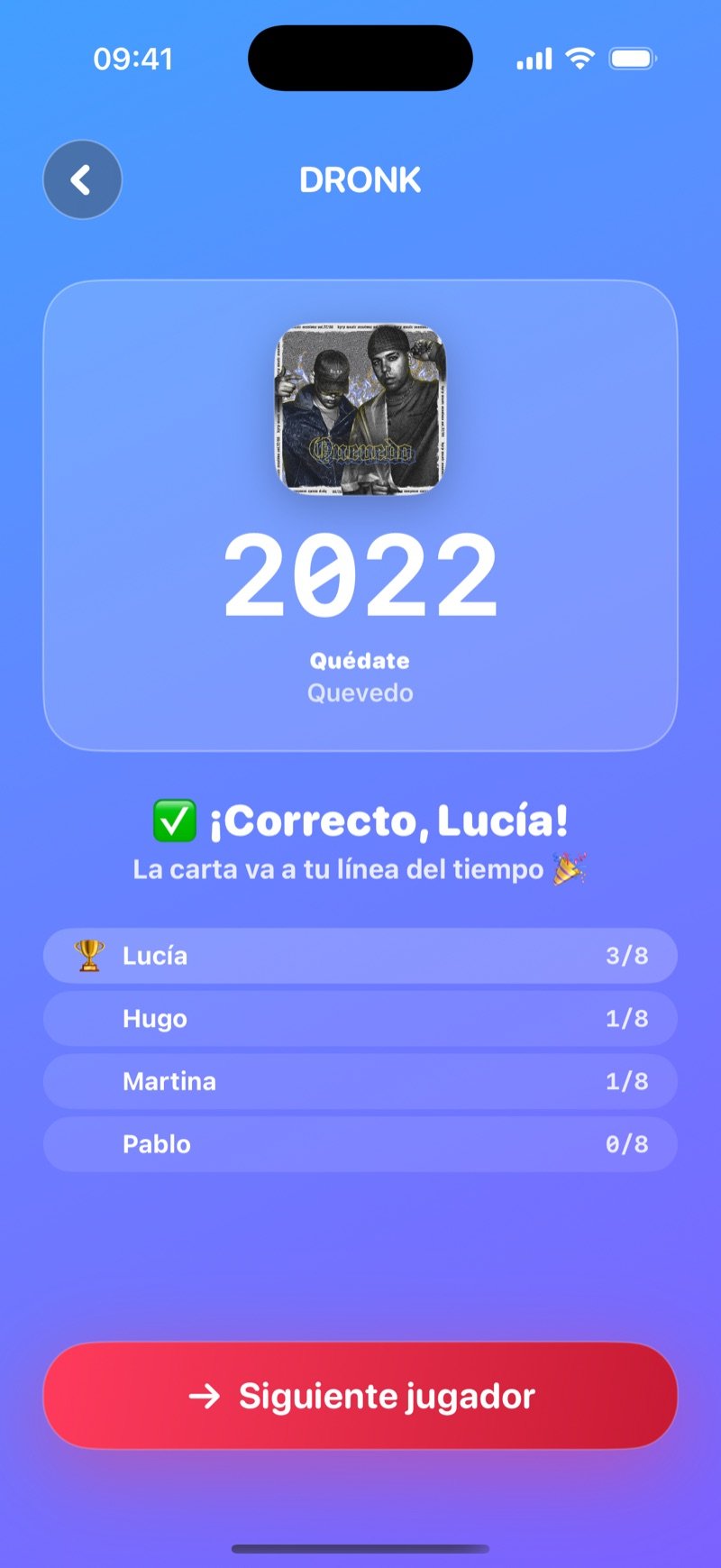 La revelación en La Línea del tiempo: un gran 2014 sobre Shake It Off de Taylor Swift, el texto Correct, Olivia! The card lands on your timeline, la clasificación Olivia 3/8, Jake 1/8, Mia 1/8, Tyler 0/8 y un botón Next player (captura de la versión en inglés)